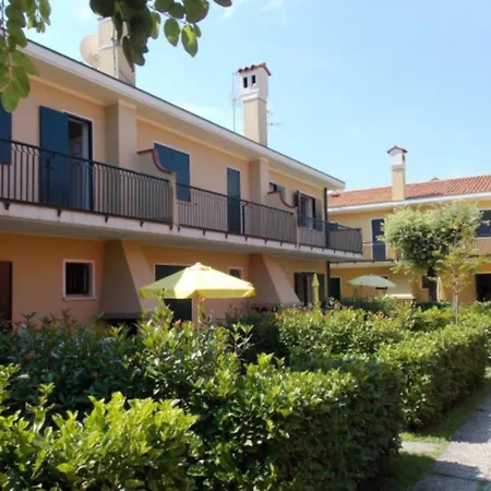 Appartement Charming Getaway With Pool Bibione