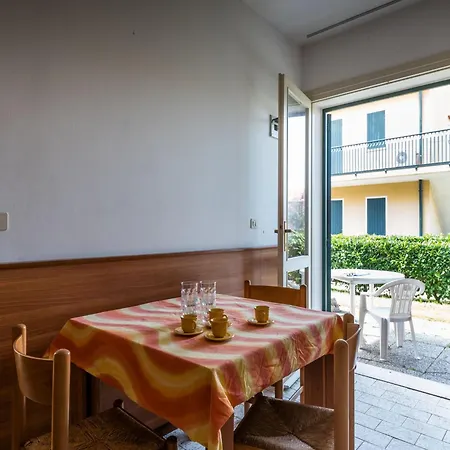 Διαμέρισμα Charming Getaway With Pool Μπιμπιόνε